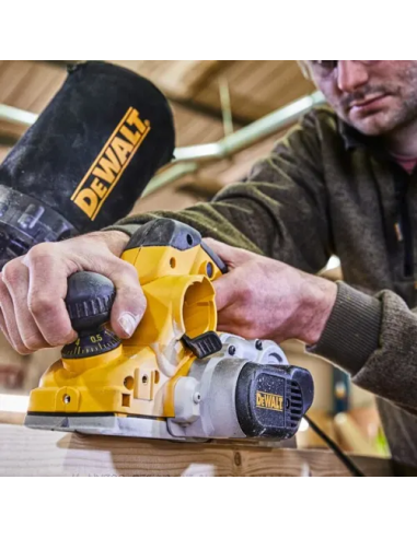 Rabot Dewalt 1050w